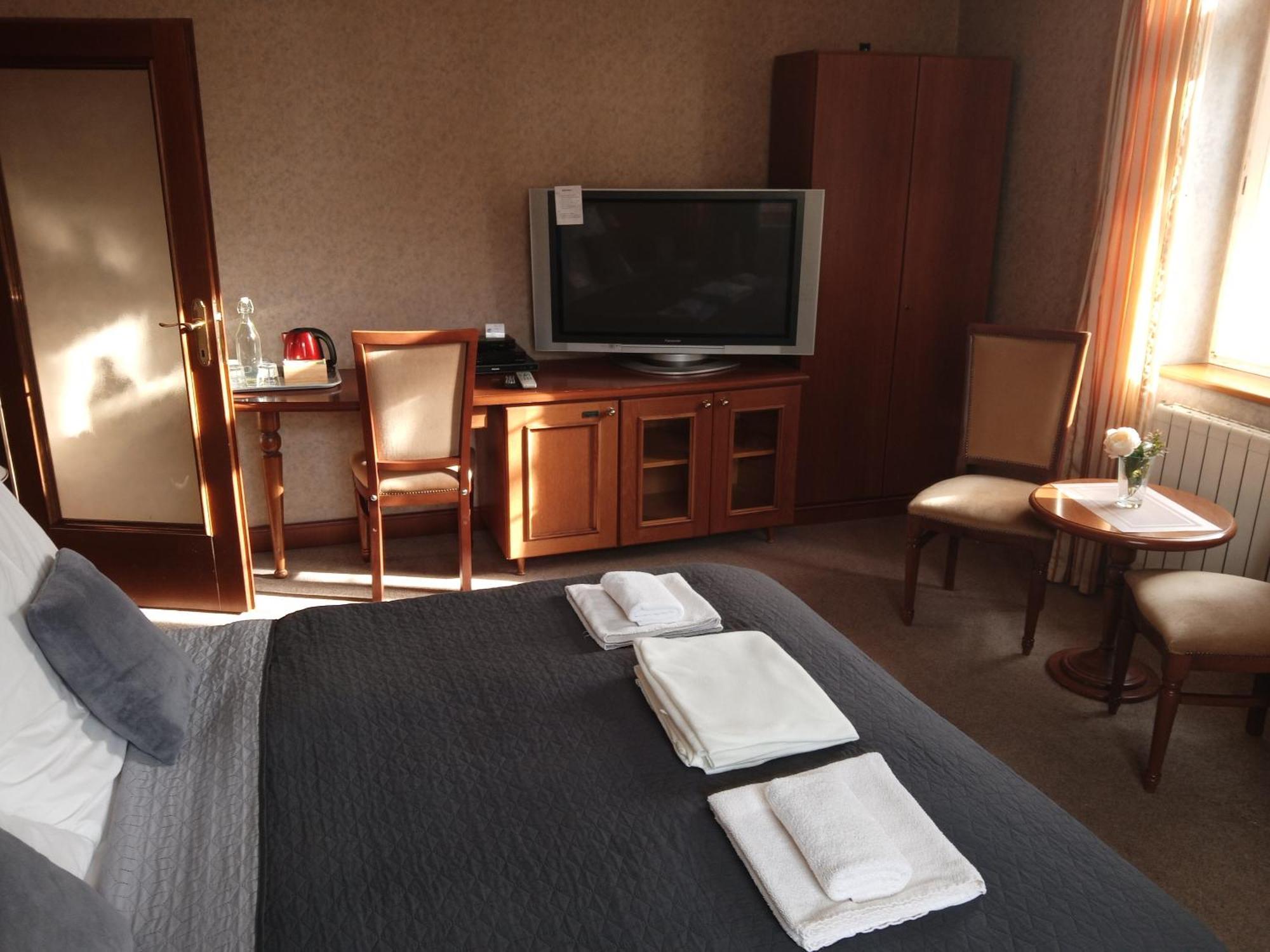 Retro Hotel Villa Ostrava Extérieur photo