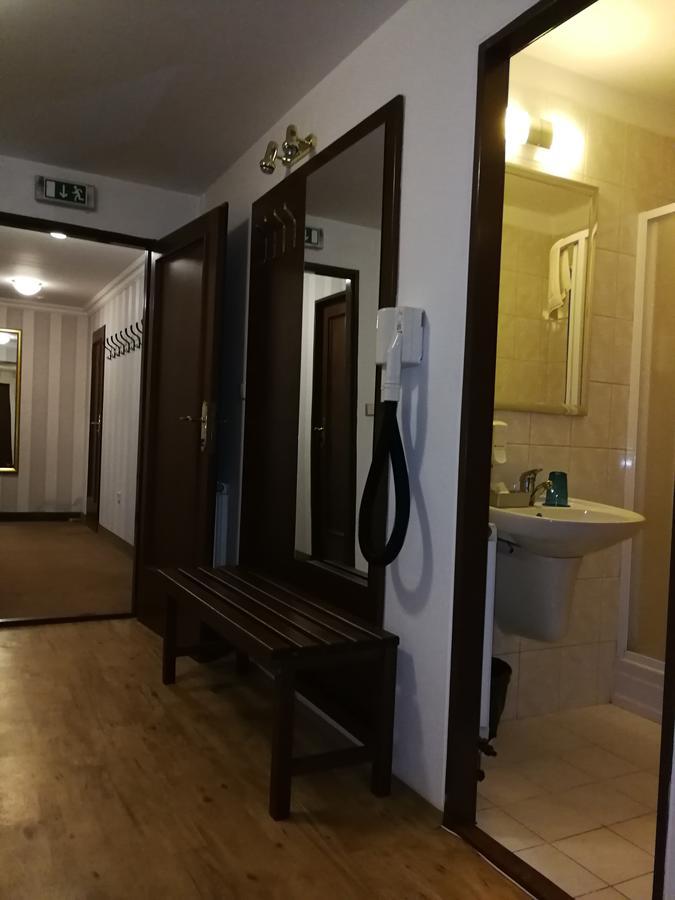 Retro Hotel Villa Ostrava Extérieur photo
